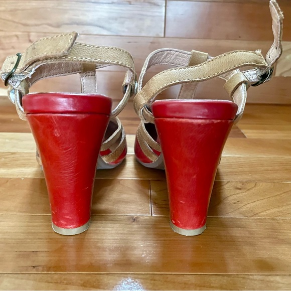 MIZ MOOZ Red Mary Jane Heels Size 6/36 - Picture 3 of 6